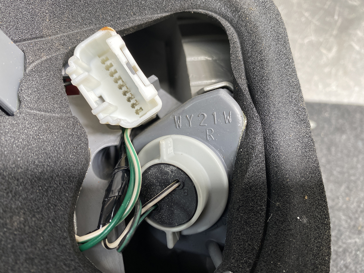 TOYOTA CROWN GRS182 GRS183 Taillight ICHIKOH 30-303 Right Side x1 - Image 8