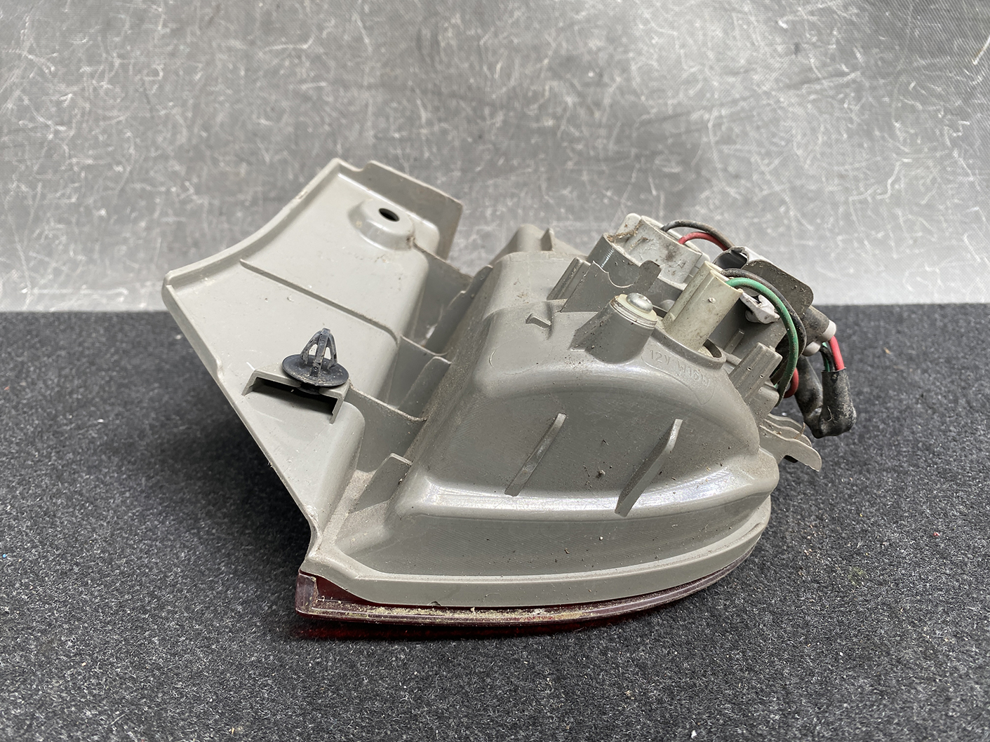 TOYOTA ISIS ANM10 ZNM10 ANM15 Taillight KOITO 44-64 Left Side x1 - Image 4