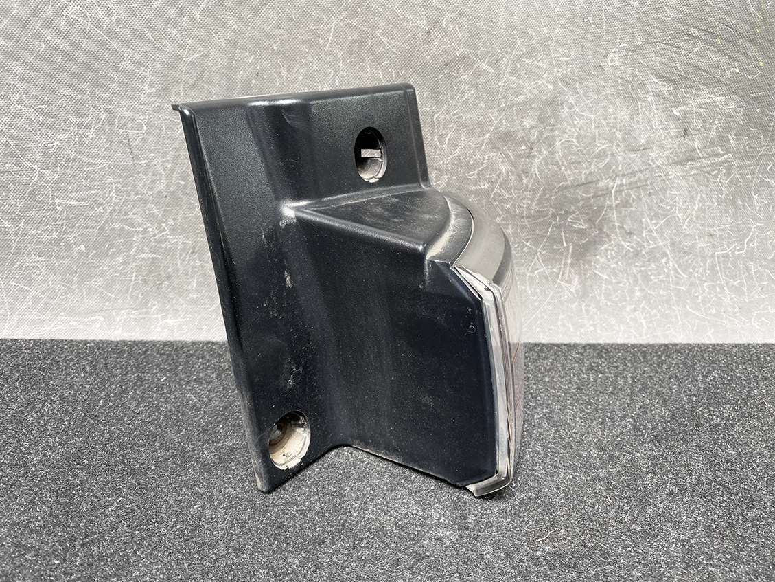 NISSAN ELGRAND E51 Taillight ICHIKOH D006 Right Side x1 - Image 3