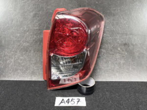 TOYOTA RACTIS NCP100 Genuine Taillight KOITO 52-192 Right Side x1