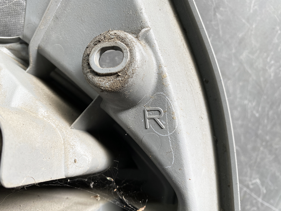 TOYOTA RACTIS NCP120 NSP122 NSP120 Taillight 52-226 Right Side x1 - Image 8