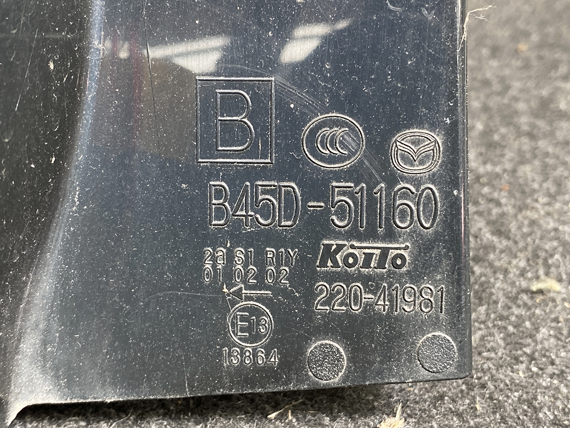 MAZDA AXELA MAZDA3 BM5FS Taillight 220-41981 Left Side x1 *DAMAGED* - Image 7