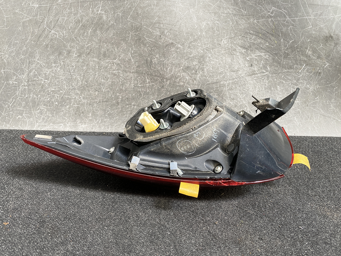 MAZDA AXELA MAZDA3 BM5FS Taillight 220-41981 Left Side x1 *DAMAGED* - Image 4
