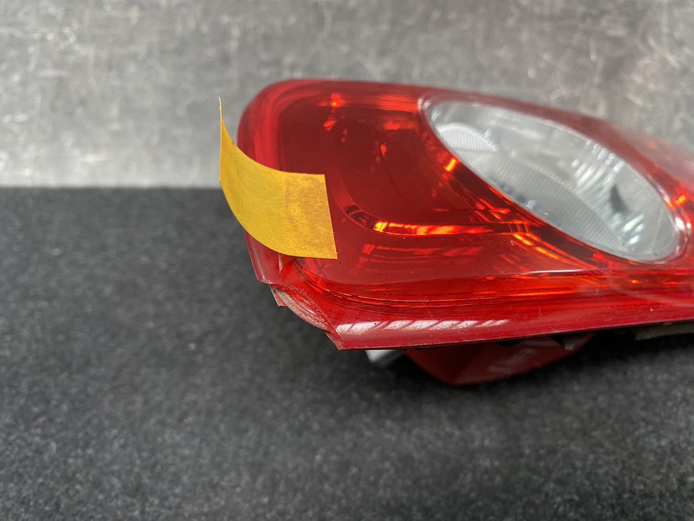 MAZDA 2 DEMIO DY3W DY5W Taillight STANLEY P4420 Right Side x1 *DAMAGED* - Image 4