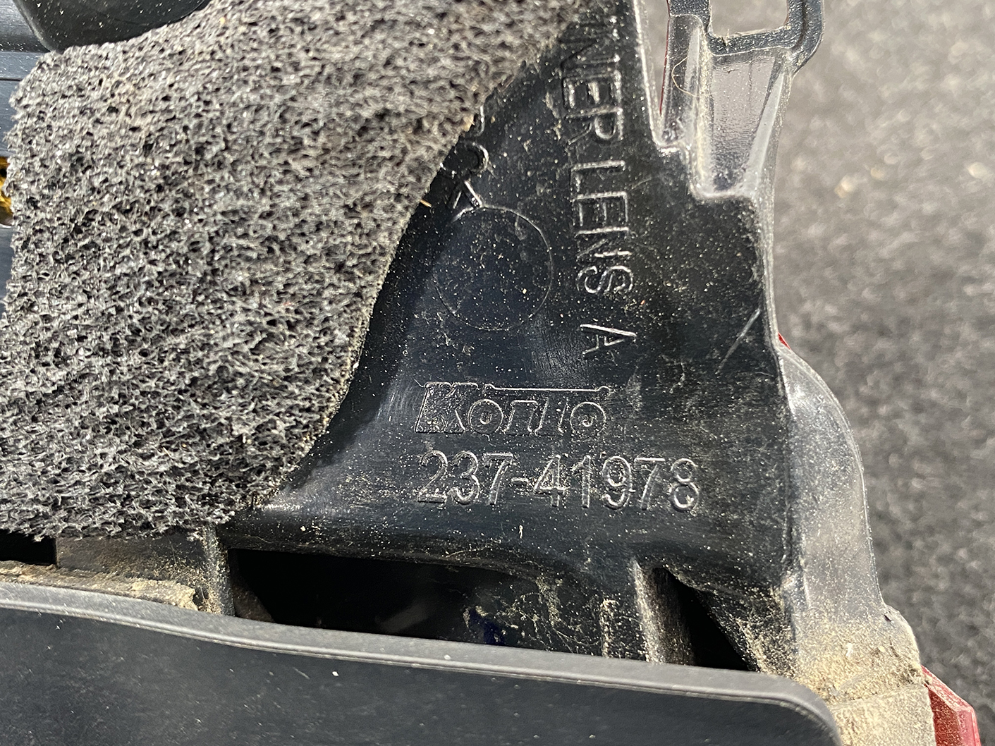 MAZDA ATENZA GJ Genuine Taillight KOITO 226-41957 Left Side x1 - Image 2