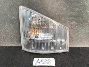 ISUZU ELF TITAN ATLAS NKR85 NPR85 NJR85 Headlight 210-21873 Right Side x1
