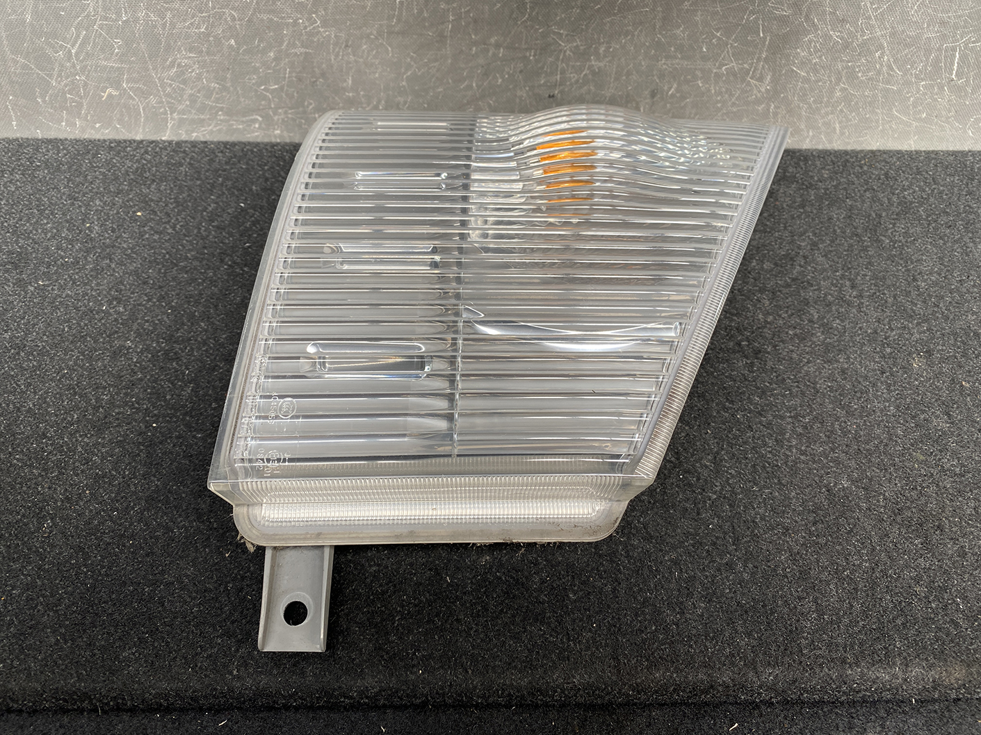 ISUZU ELF TITAN ATLAS NKR85 NPR85 NJR85 Headlight 210-21873 Right Side x1 - Image 2