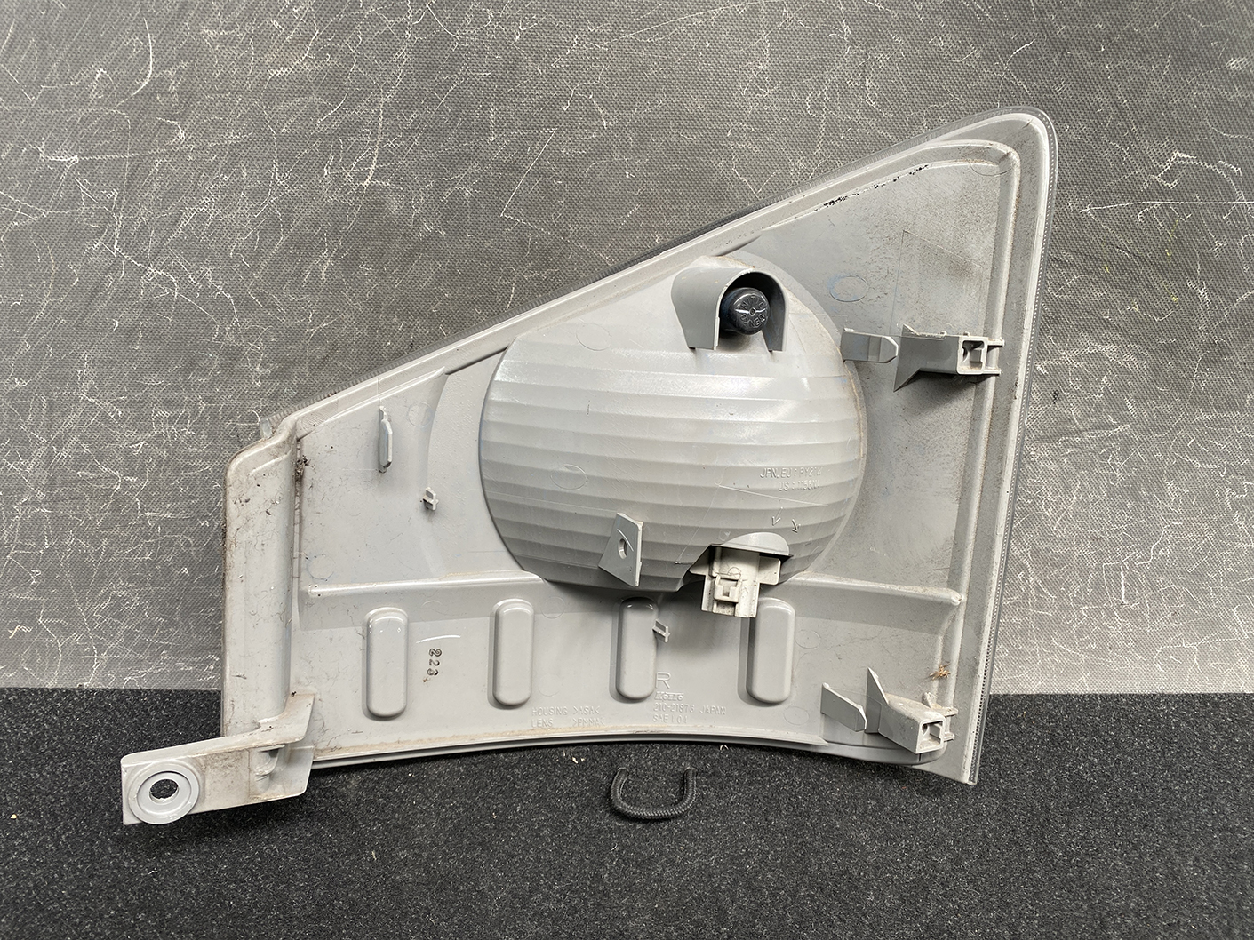 ISUZU ELF TITAN ATLAS NKR85 NPR85 NJR85 Headlight 210-21873 Right Side x1 - Image 3