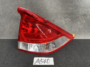 HONDA INSIGHT ZE2 Genuine Taillight KOITO 220-22875 Right Side *DAMAGED*