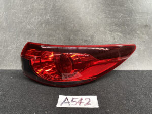 MAZDA ATENZA GJ Genuine Taillight KOITO 220-41957 Right Side x1