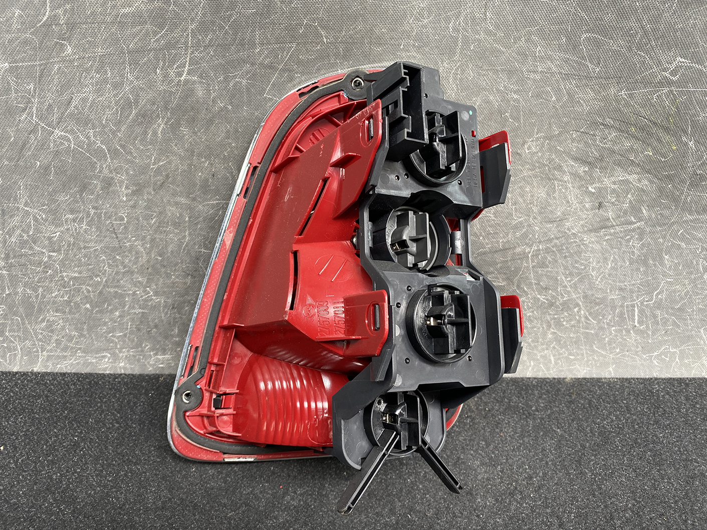 BMW MINI One Cooper R56 R57 Genuine Taillight 2757011 CLEAR Left x1 - Image 2