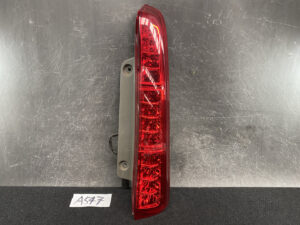 TOYOTA ISIS ANM10 Taillight KOITO 44-70 Right Side x1