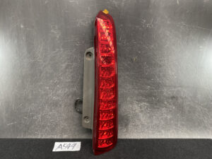 TOYOTA ISIS  ANM10 Taillight KOITO 44-63 Right Side x1 *DAMAGED*