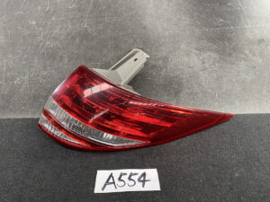 TOYOTA ESTIMA ACR50 Genuine Taillight ICHIKOH 28-193 Right Side x1