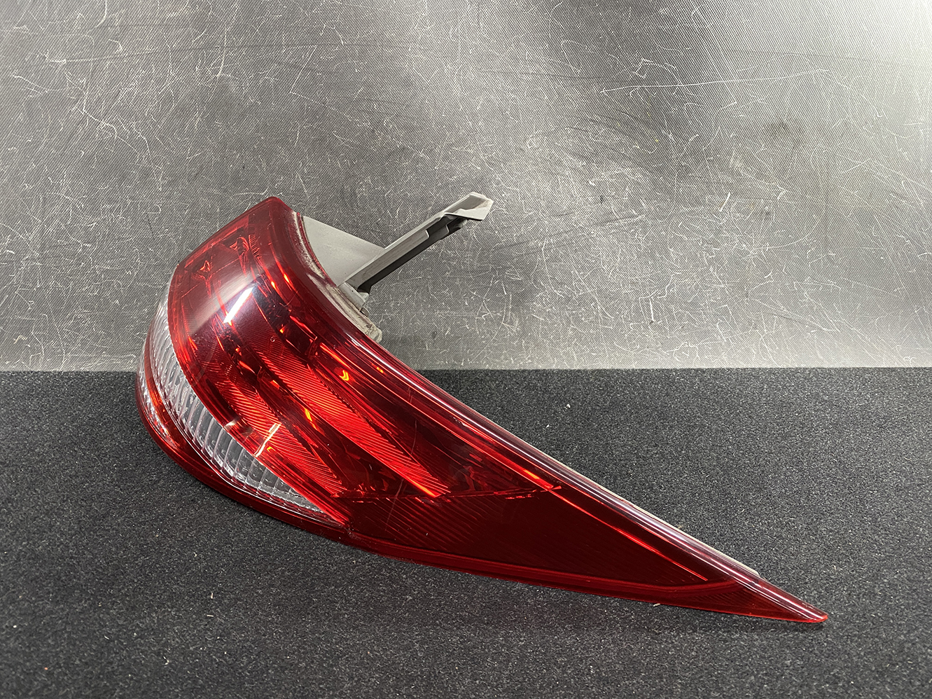 TOYOTA ESTIMA ACR50 Genuine Taillight ICHIKOH 28-193 Right Side x1 - Image 2