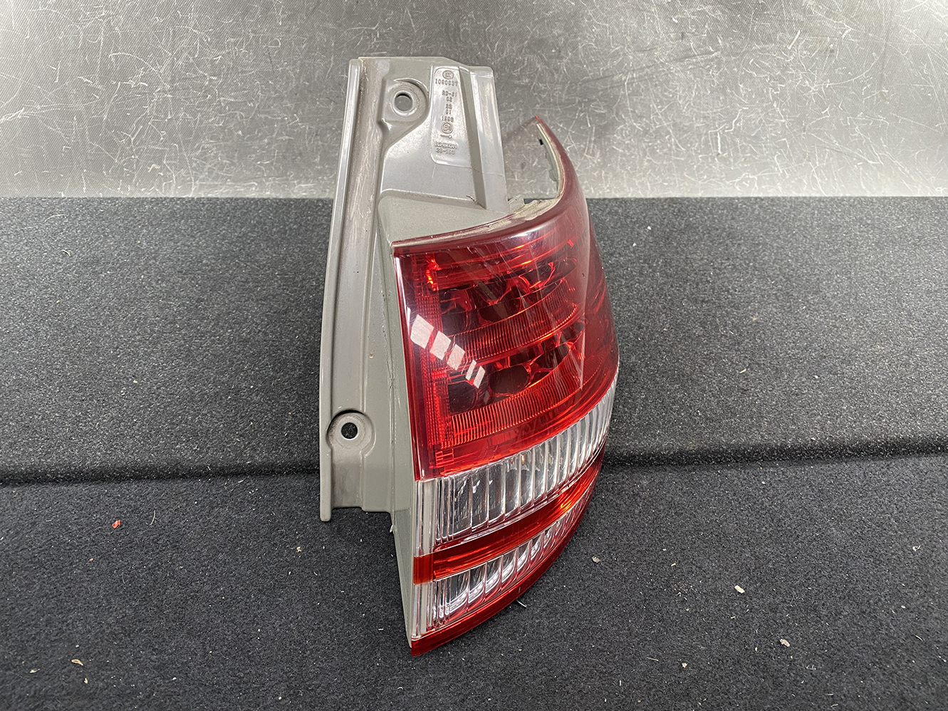 TOYOTA ESTIMA ACR50 Genuine Taillight ICHIKOH 28-193 Right Side x1 - Image 3