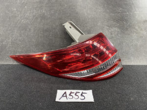 TOYOTA ESTIMA ACR50 Genuine Taillight ICHIKOH 28-193  Left Side x1