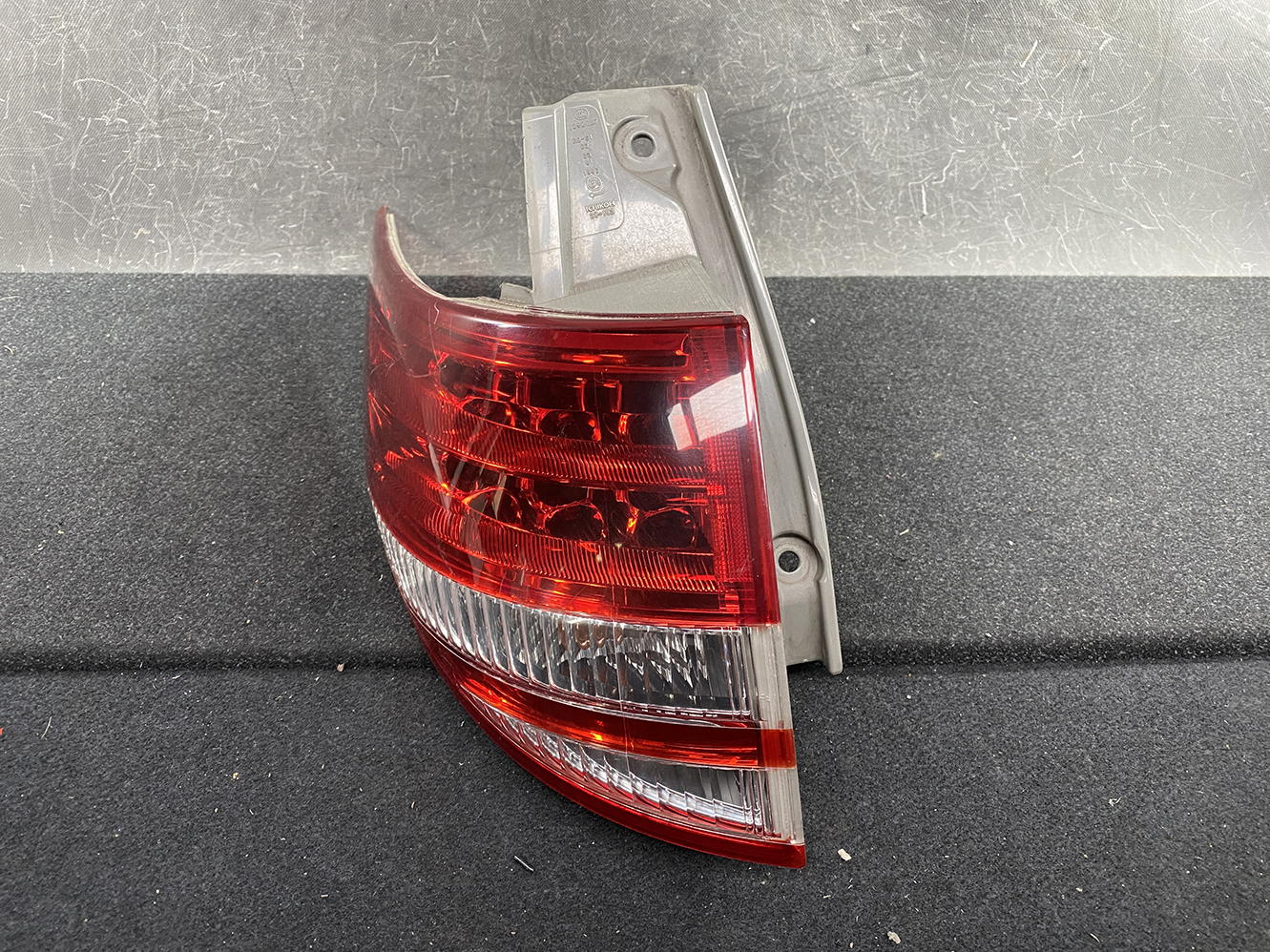 TOYOTA ESTIMA ACR50 Genuine Taillight ICHIKOH 28-193 Left Side x1 - Image 3