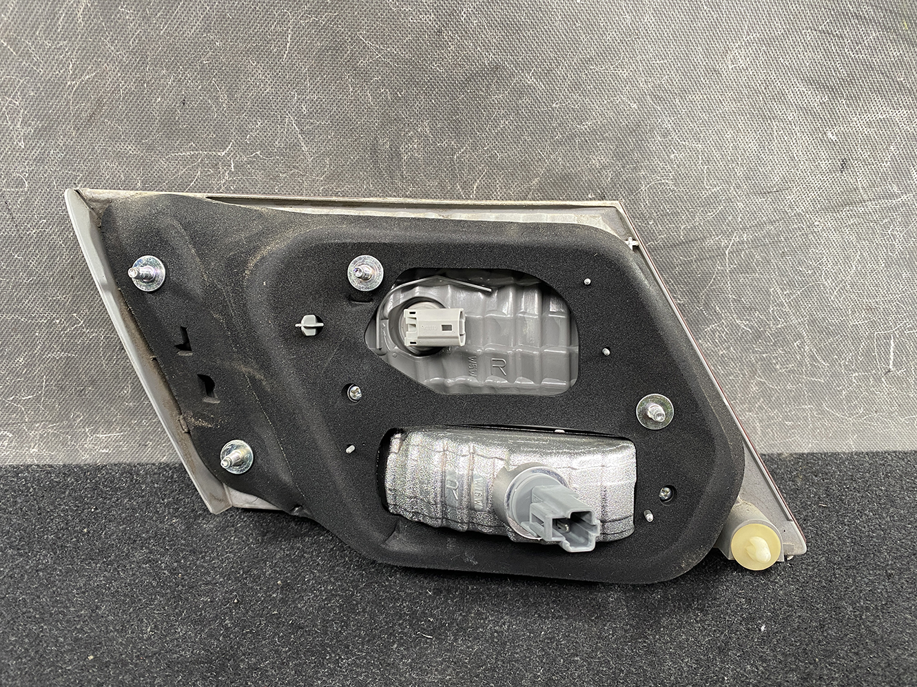 HONDA ODYSSEY RB3 RB4 Genuine Taillight Inner 132-22893 Right Side x1 - Image 2