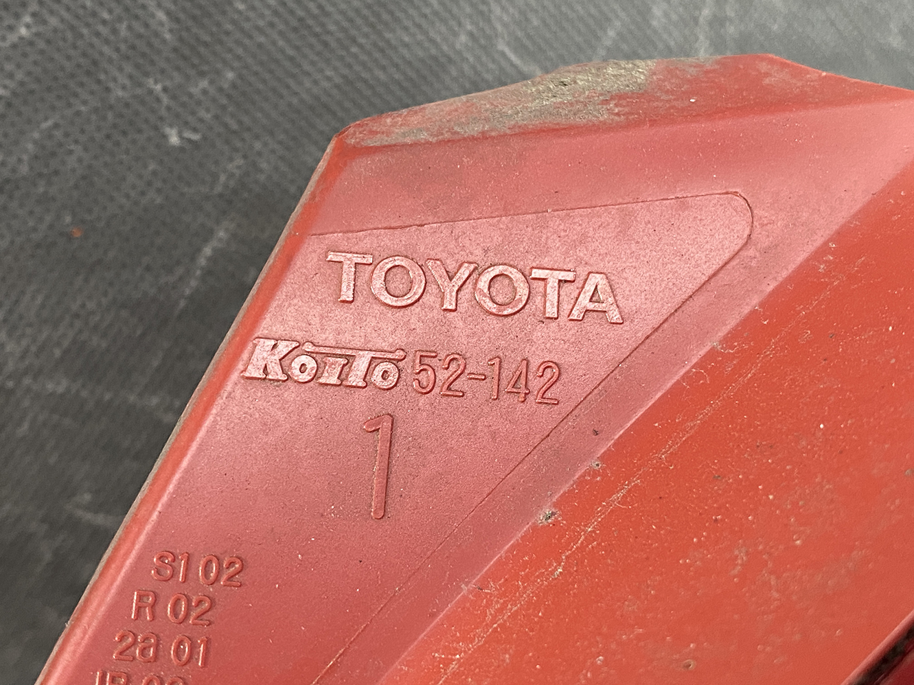 TOYOTA VITZ YARIS P90 P95 Taillight KOITO 52-142 Right Side x1 - Image 7