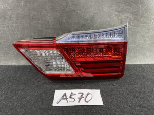 HONDA GRACE GM4 GM5 Taillight Inner 226-18241 E Right Side x1