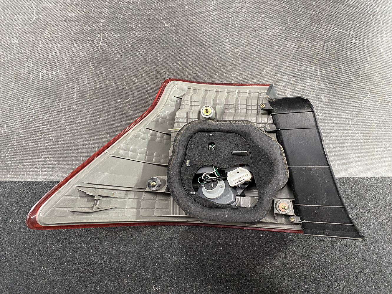 A575_7 TOYOTA CROWN GRS182 GRS183 Taillight ICHIKOH 30-303 Right Side x1 » NZ1.95 » JDM-PARTS NZ » JDM-PARTS NZ TOYOTA CROWN GRS182 GRS183 Taillight ICHIKOH 30-303 Right Side x1 » JDM-PARTS NZ