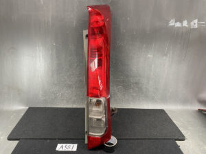 HONDA STREAM RN6 RN7 RN8 RN9 TAILLIGHT D038 RIGHT x1
