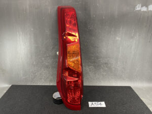 NISSAN XTRAIL X-TRAIL T31 Taillight 220-63929 Left Side x1