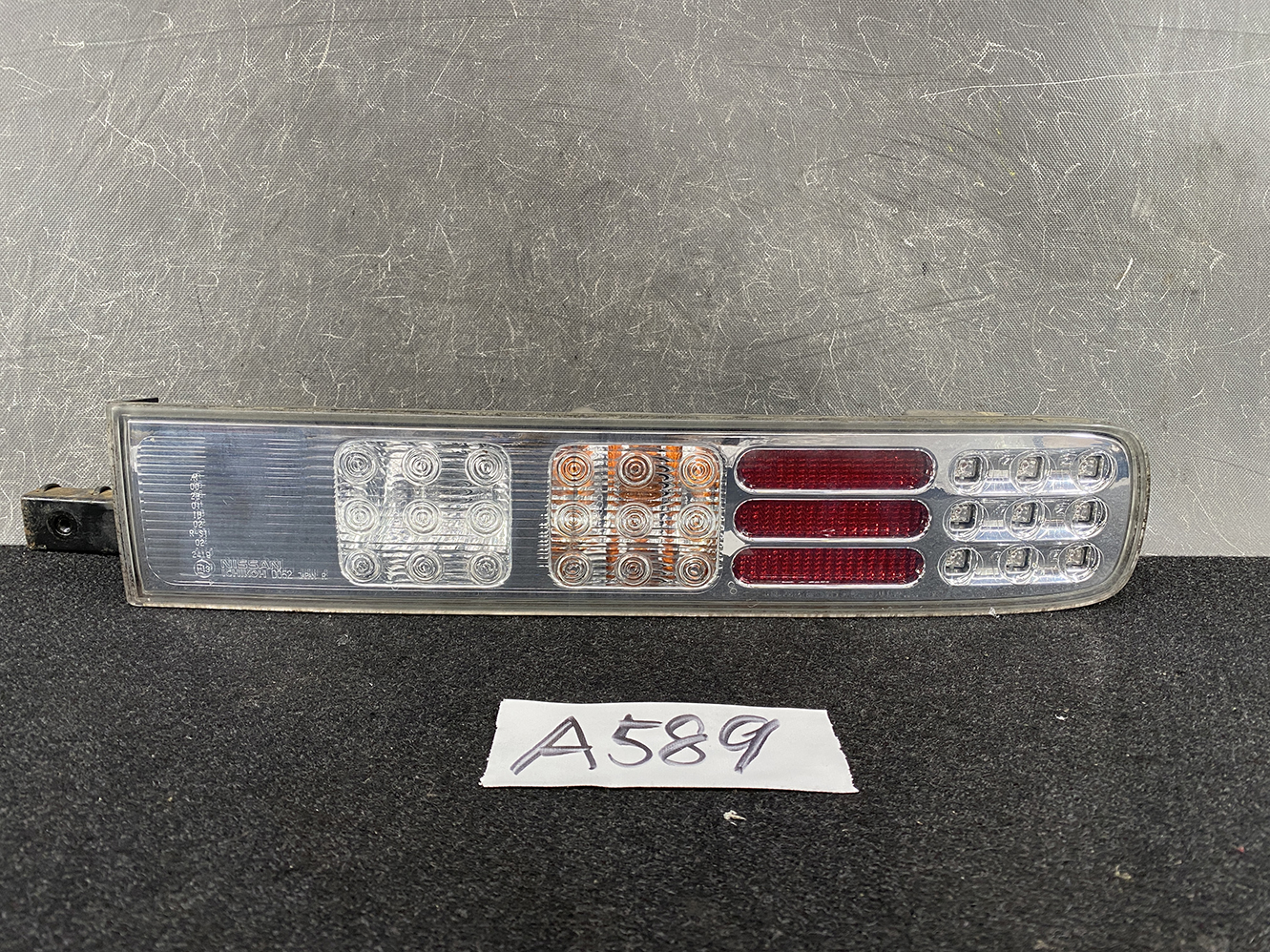 NISSAN CUBE Z11 BZ11 YZ11 BNZ11 Taillight ICHIKOH D052 Right Side x1