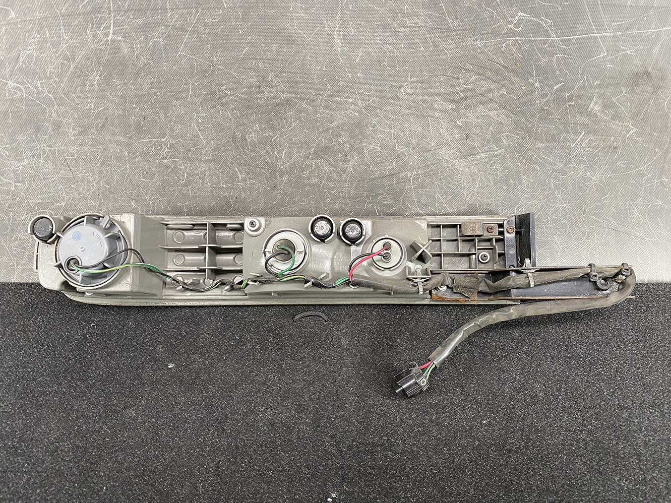 NISSAN CUBE Z11 BZ11 YZ11 BNZ11 Taillight ICHIKOH D052 Right Side x1 - Image 2