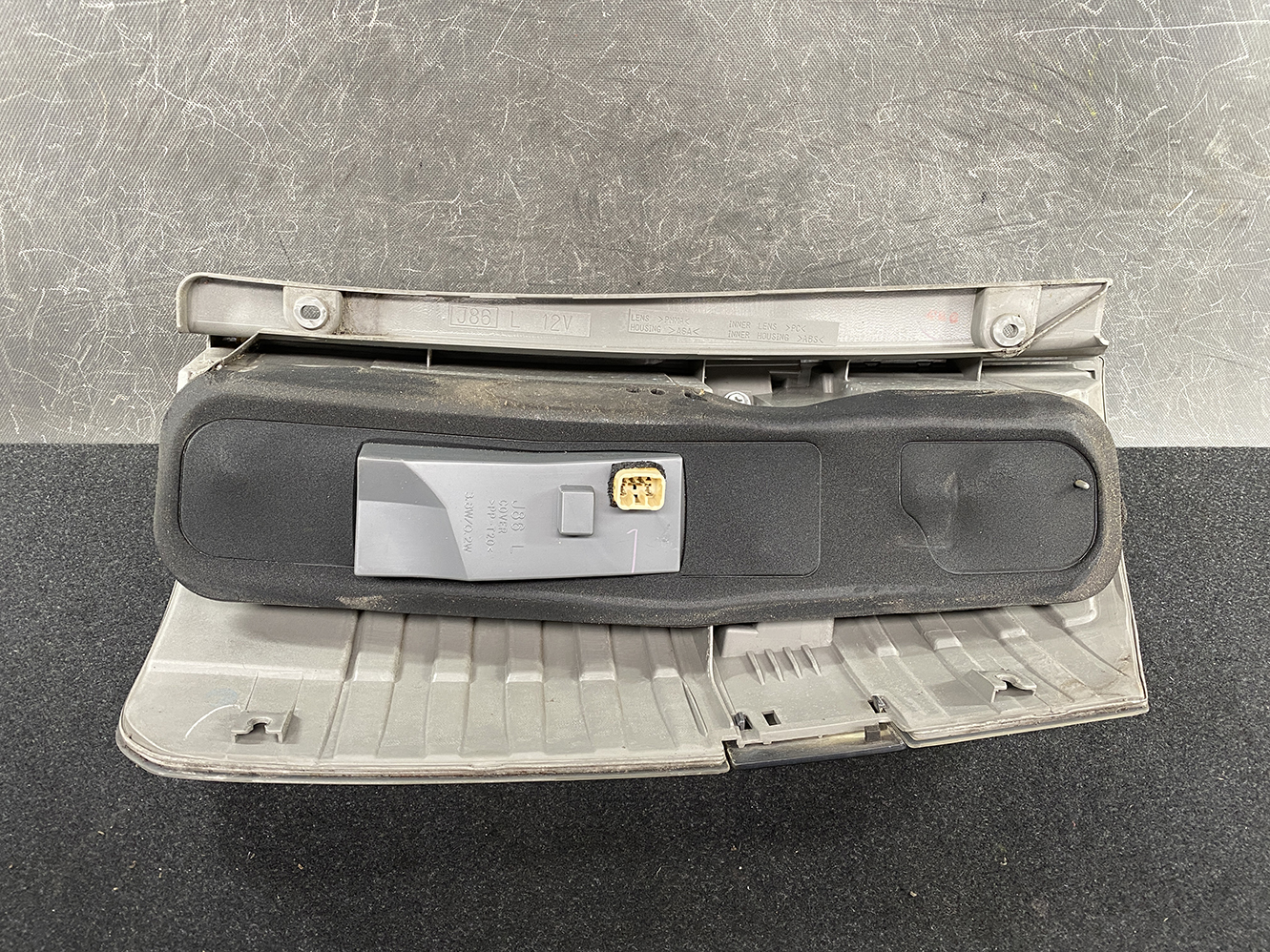 TOYOTA NOAH VOXY AZR60 AZR65 Taillight ICHIKOH 28-185 Left Side x1 - Image 4