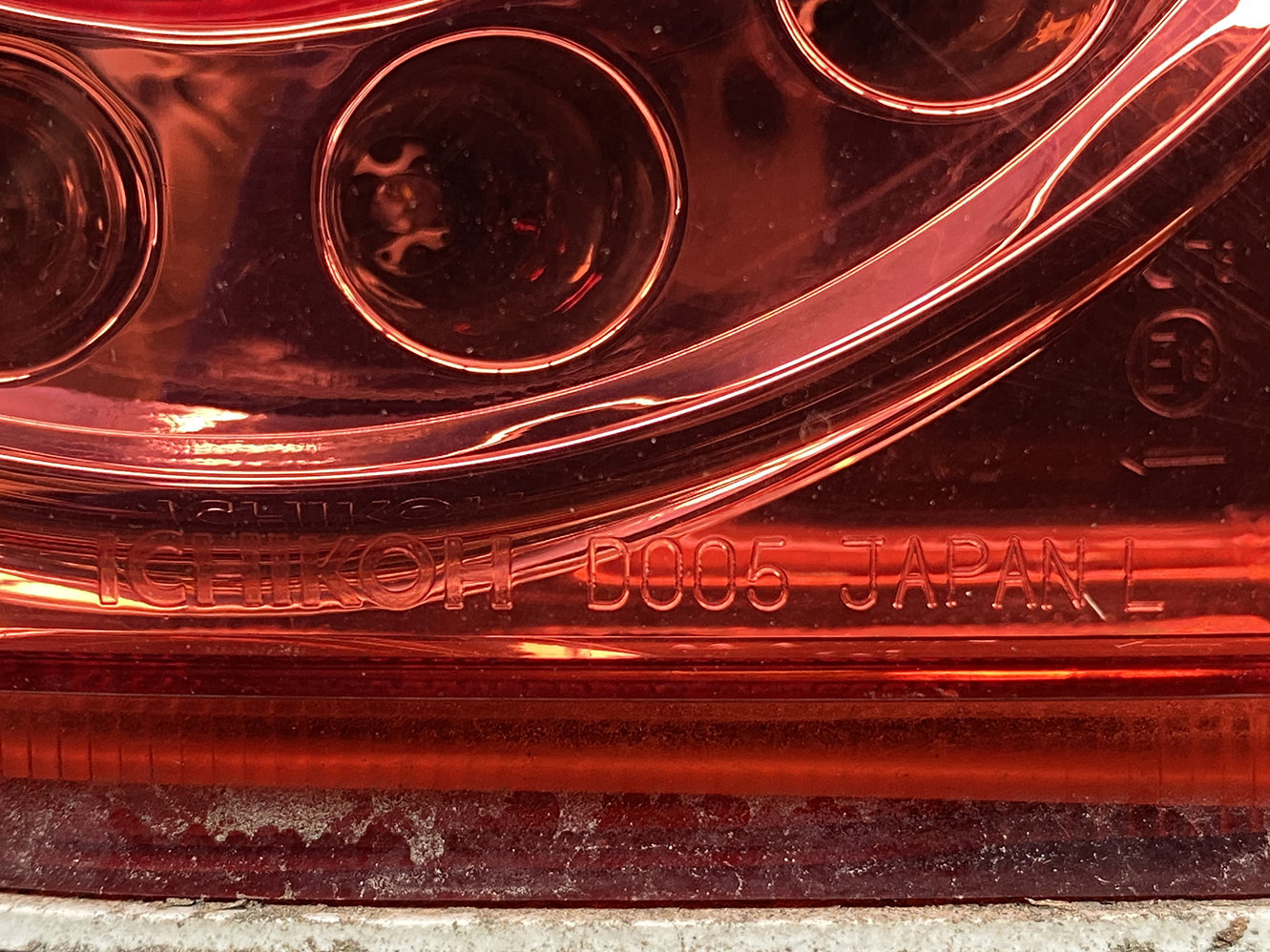 NISSAN ELGRAND E51 Genuine Taillight ICHIKOH D005 Left Side x1 - Image 5