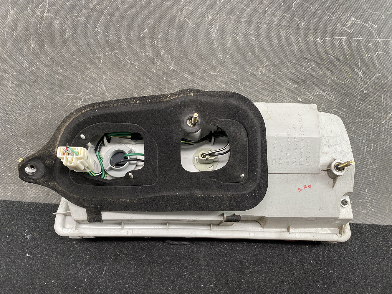 NISSAN ELGRAND E51 Genuine Taillight ICHIKOH D005 Left Side x1 - Image 3