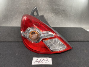 NISSAN TIIDA C11 Taillight STANLEY P7511 Left Side x1