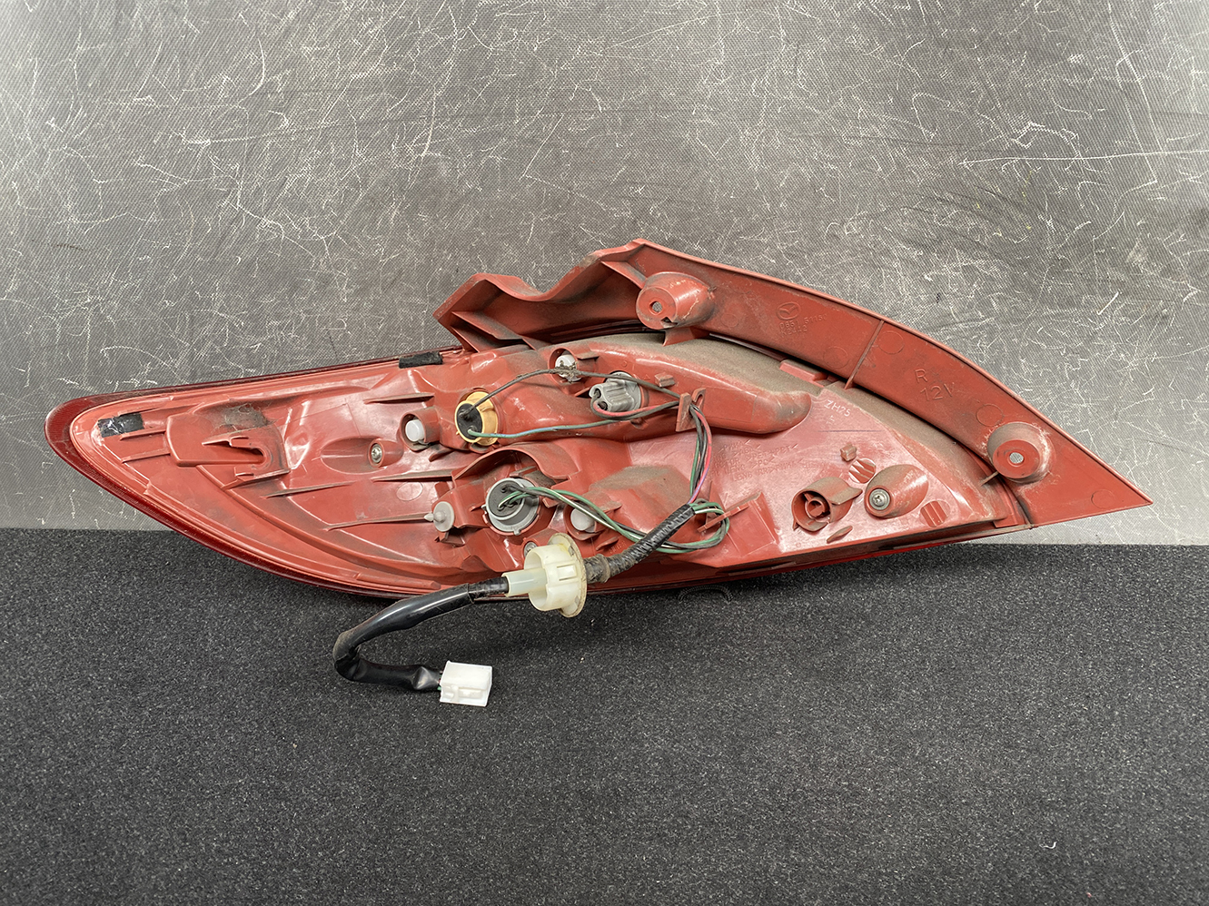 MAZDA DEMIO DE DEJFS DE3FS DE5FS Taillight P5776 Right Side x1 - Image 4