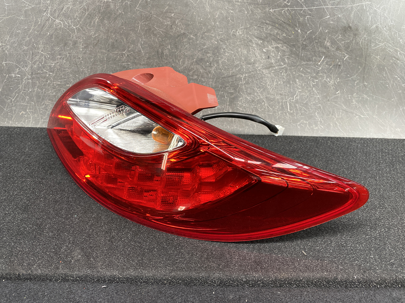 MAZDA DEMIO DE Genuine Taillight STANLEY W0142 R Right Side x1 - Image 3