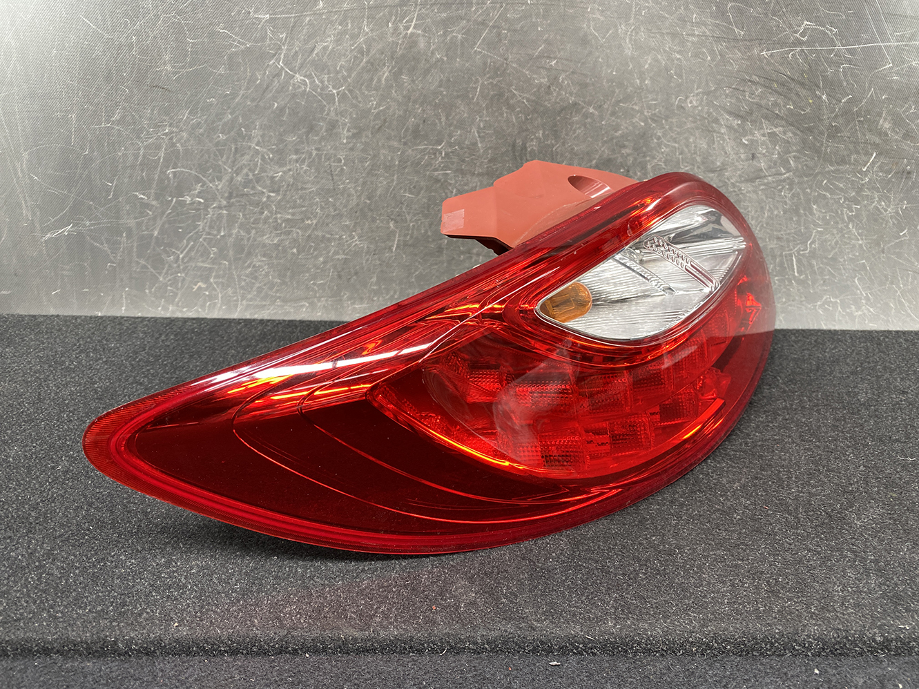 MAZDA DEMIO DE Taillight STANLEY W0142 L Left Side x1 - Image 3