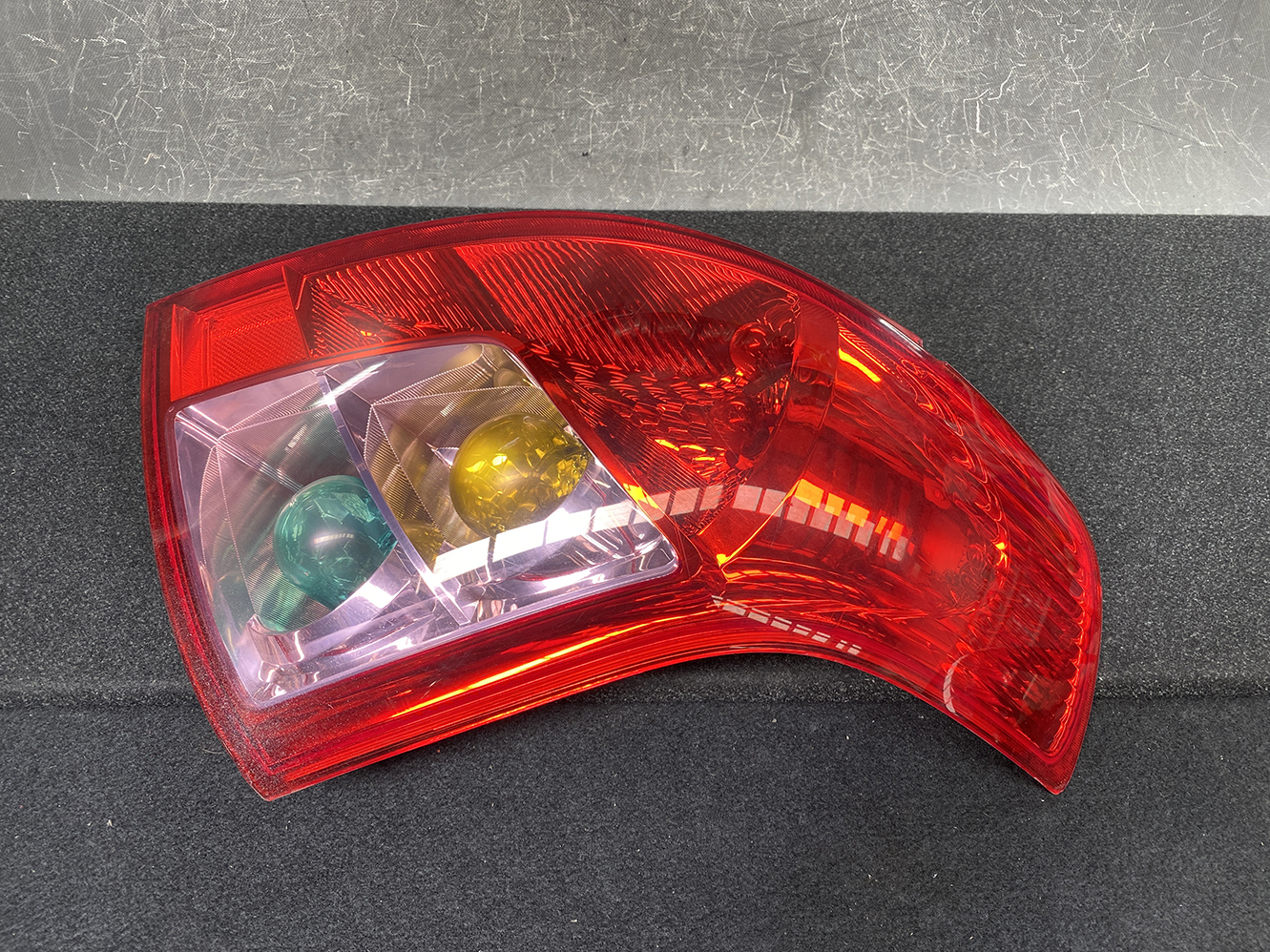 SUZUKI SWIFT ZC71S Genuine Taillight AL 5696 S1-R Right Side x1 - Image 2