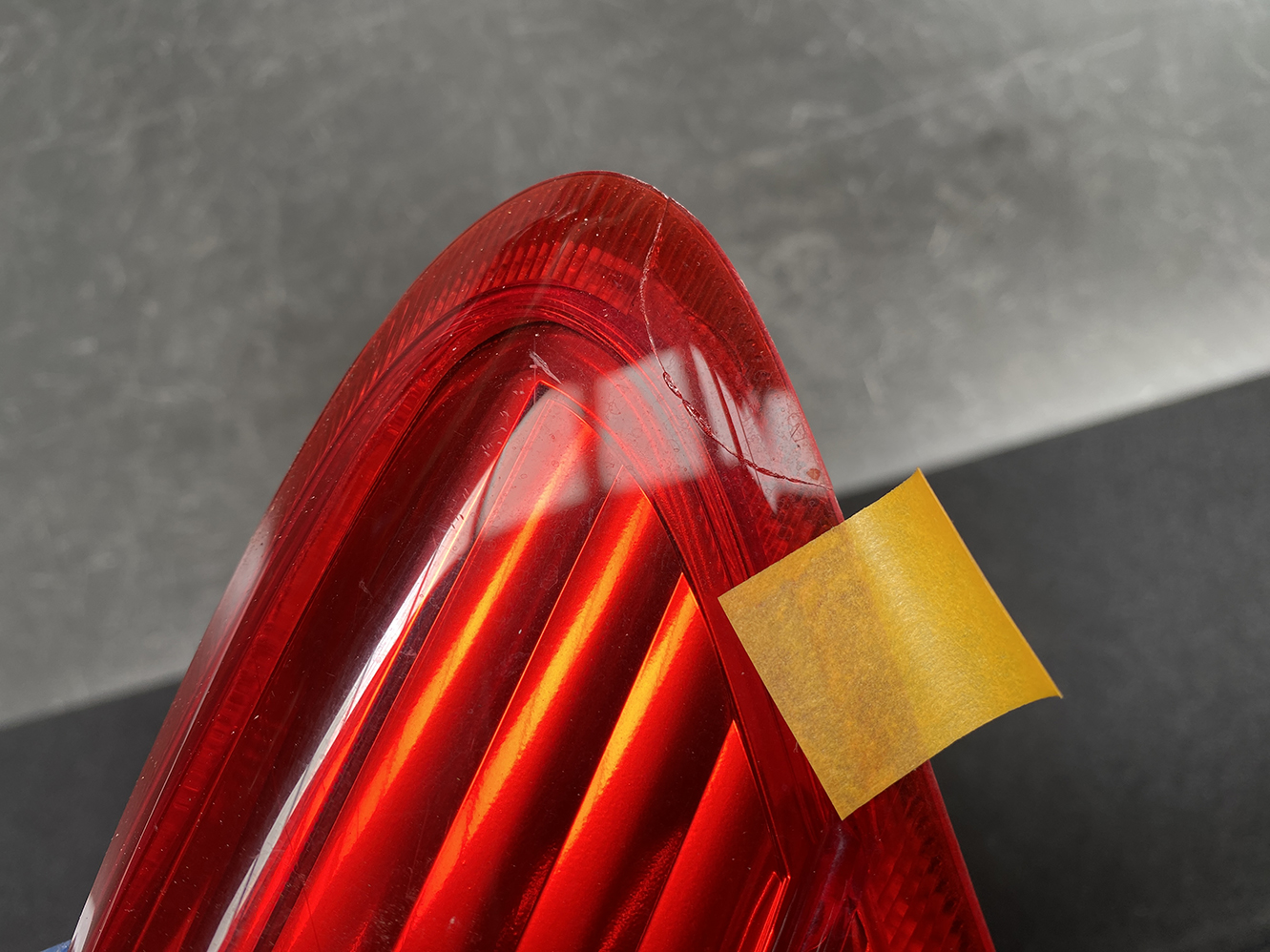 TOYOTA VITZ YARIS KSP130 Genuine Taillight 52-228 Right Side x1 *DAMAGED* - Image 8