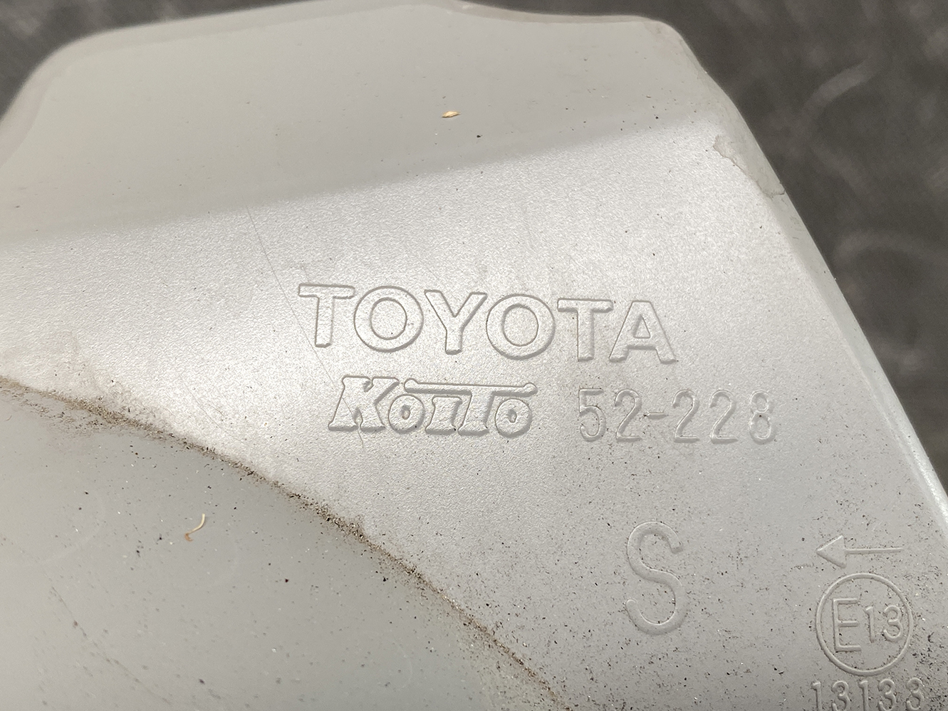 TOYOTA VITZ YARIS KSP130 / 135 Taillight 52-228 Left Side x1 - Image 6