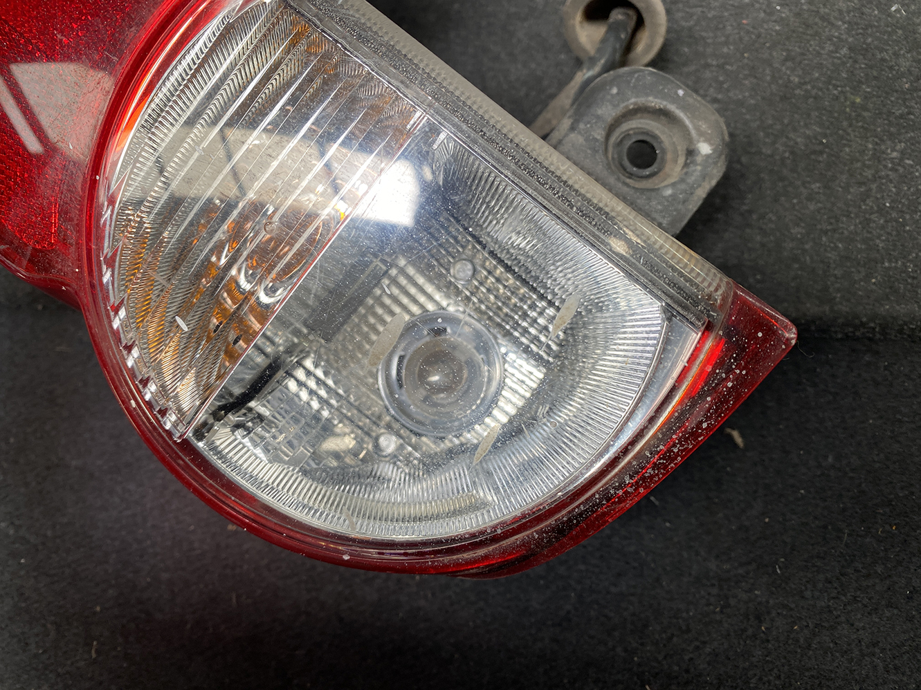 NISSAN NV200 VM20 M20 DELICA BVM20 Taillight T002 Left Side x1 - Image 6