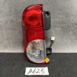 NISSAN NV200 VM20 M20 DELICA BVM20 Taillight T002 Left Side x1 *DAMAGED*