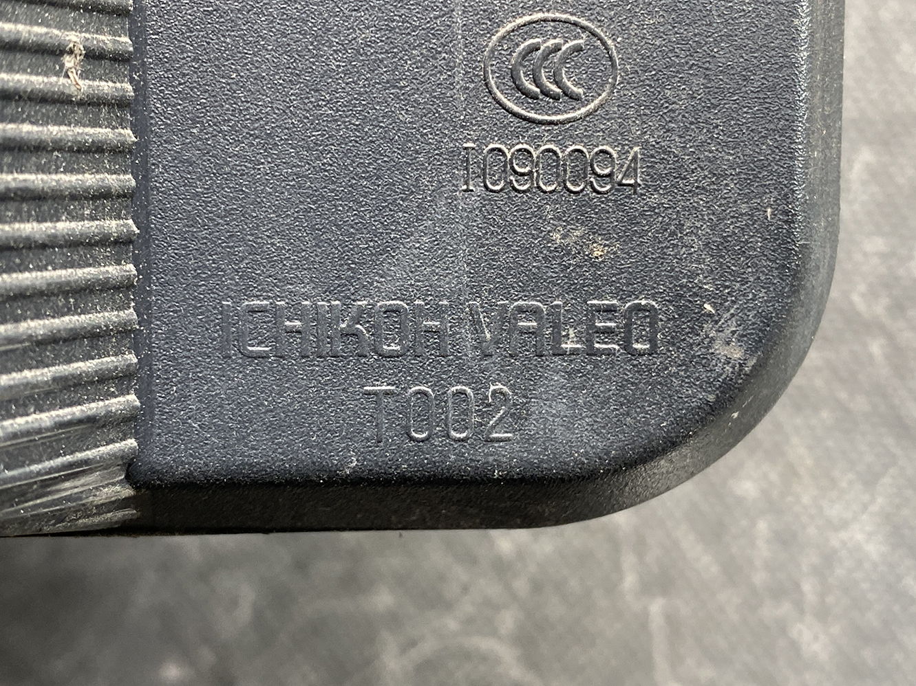 NISSAN NV200 VM20 M20 DELICA BVM20 Taillight T002 Left Side x1 *DAMAGED* - Image 6