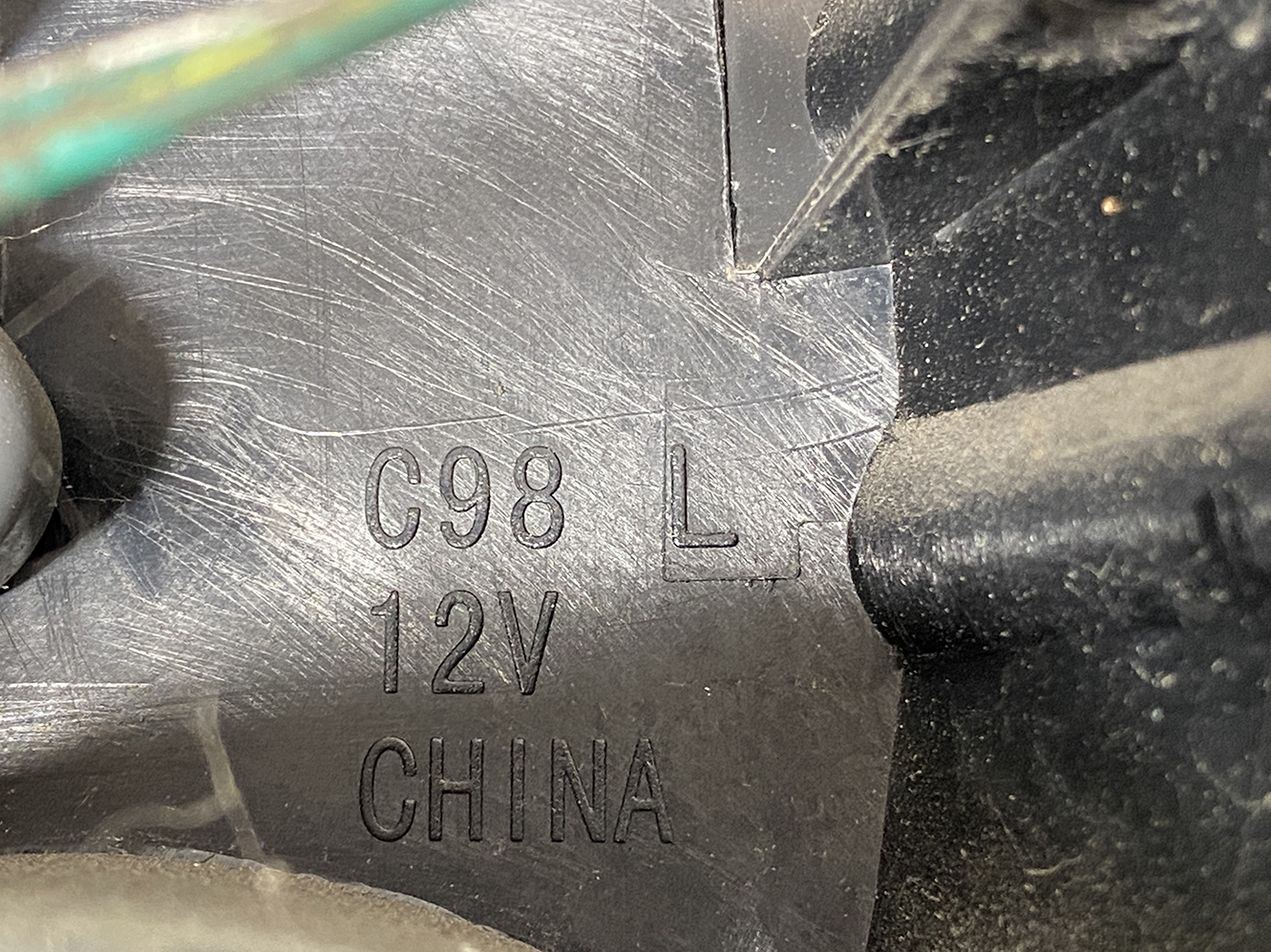 NISSAN NV200 VM20 M20 DELICA BVM20 Taillight T002 Left Side x1 *DAMAGED* - Image 7