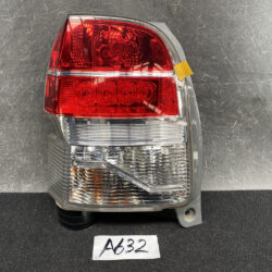 TOYOTA PORTE SPADE Genuine Taillight STANLEY 52-262 Left Side x1 *DAMAGED*