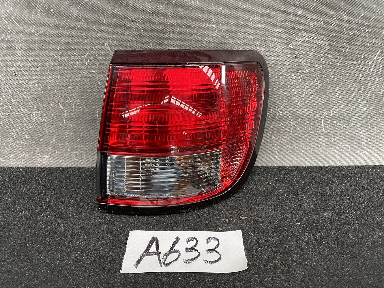 NISSAN AVENIR W11 Genuine Taillight KOITO 220-24844 Right Side x1