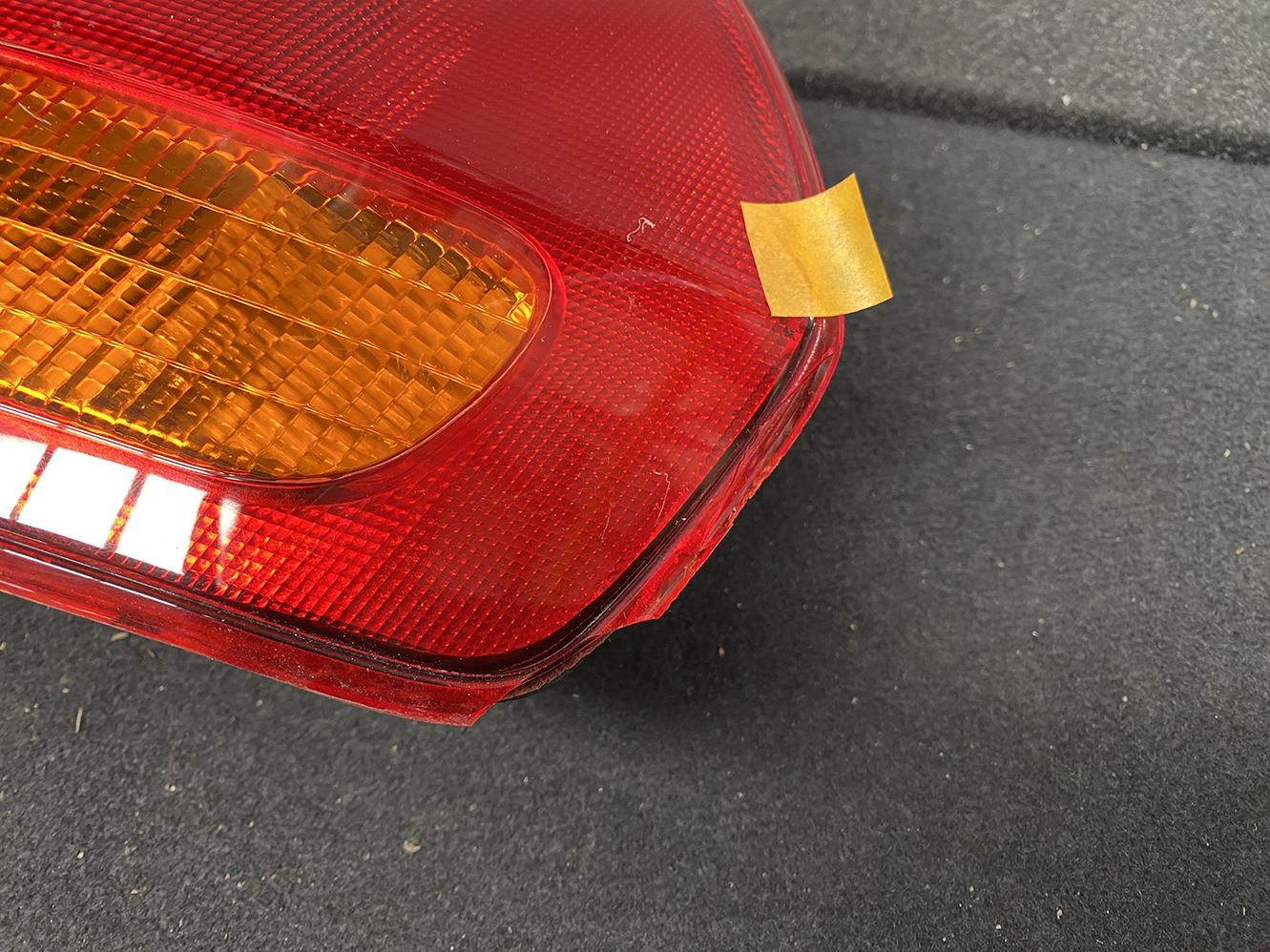 NISSAN AD VAN Y11 Genuine Taillight KOITO 220-24765 Right Side x1*DAMAGED* - Image 7