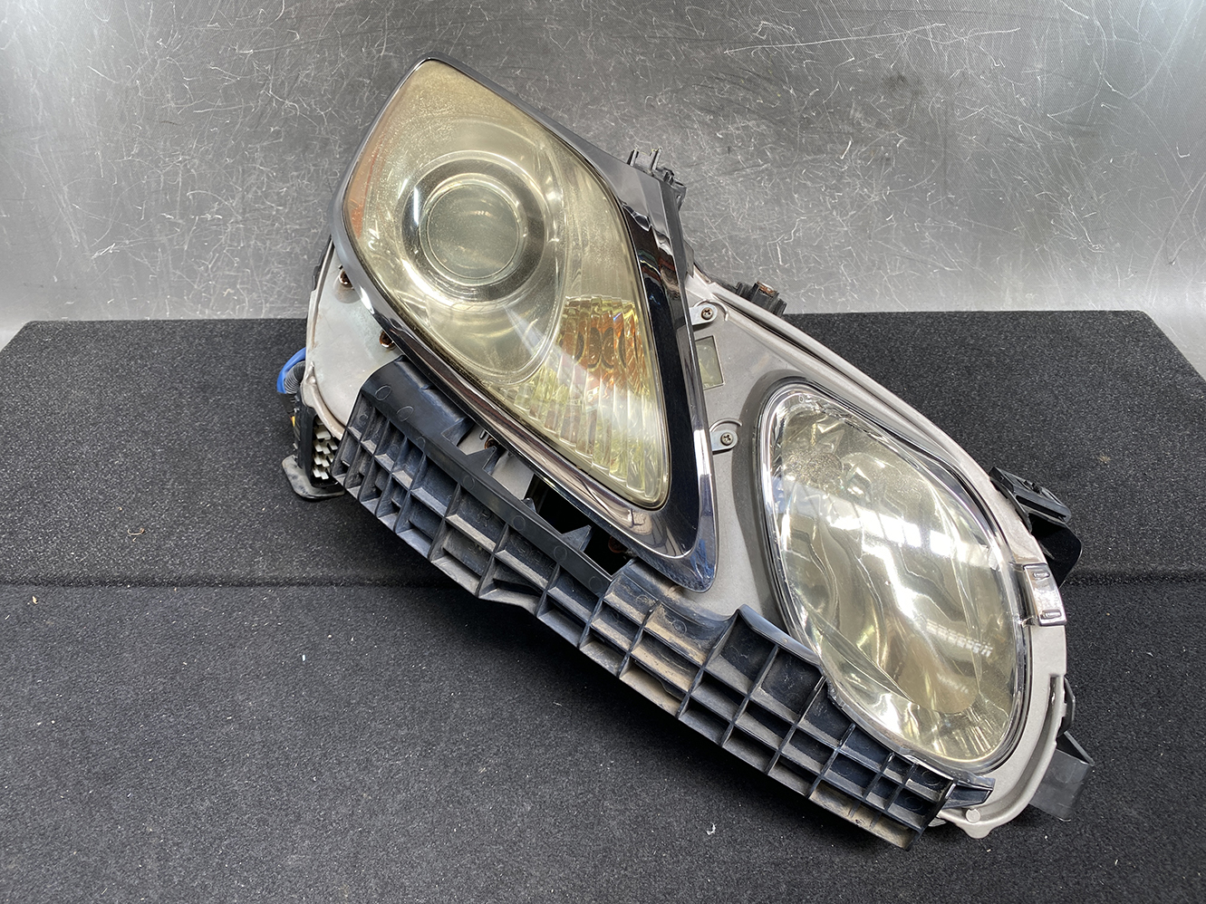 LEXUS GS GRS191 Genuine HID Headlight KOITO 30-321 Right Side x1 *DAMAGED* - Image 2