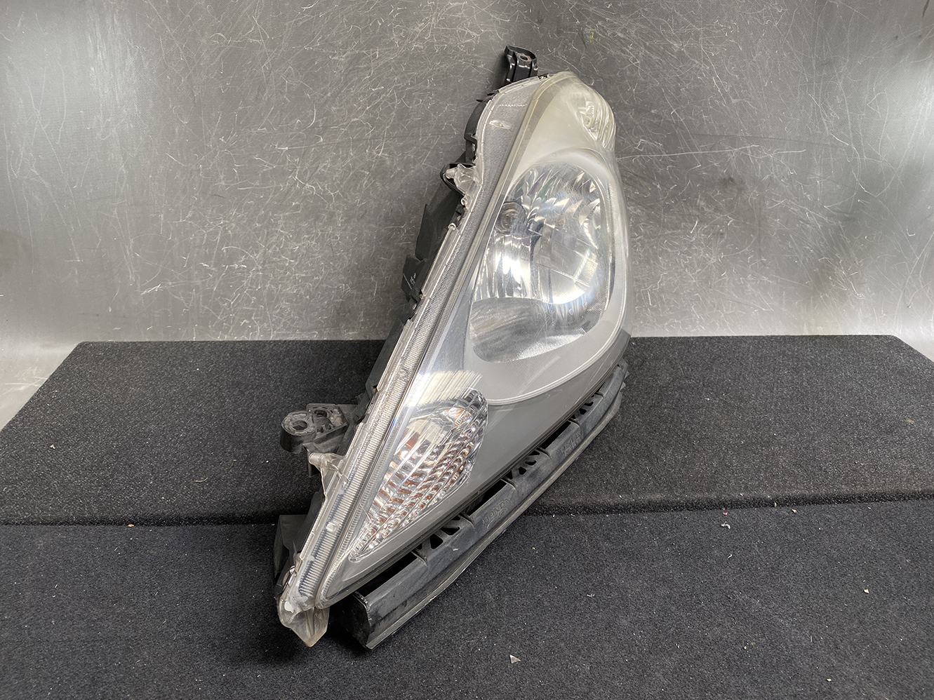 HONDA FIT JAZZ GE6 GE7 GE8 GE9 Headlight P6865 Left Side x1 - Image 2