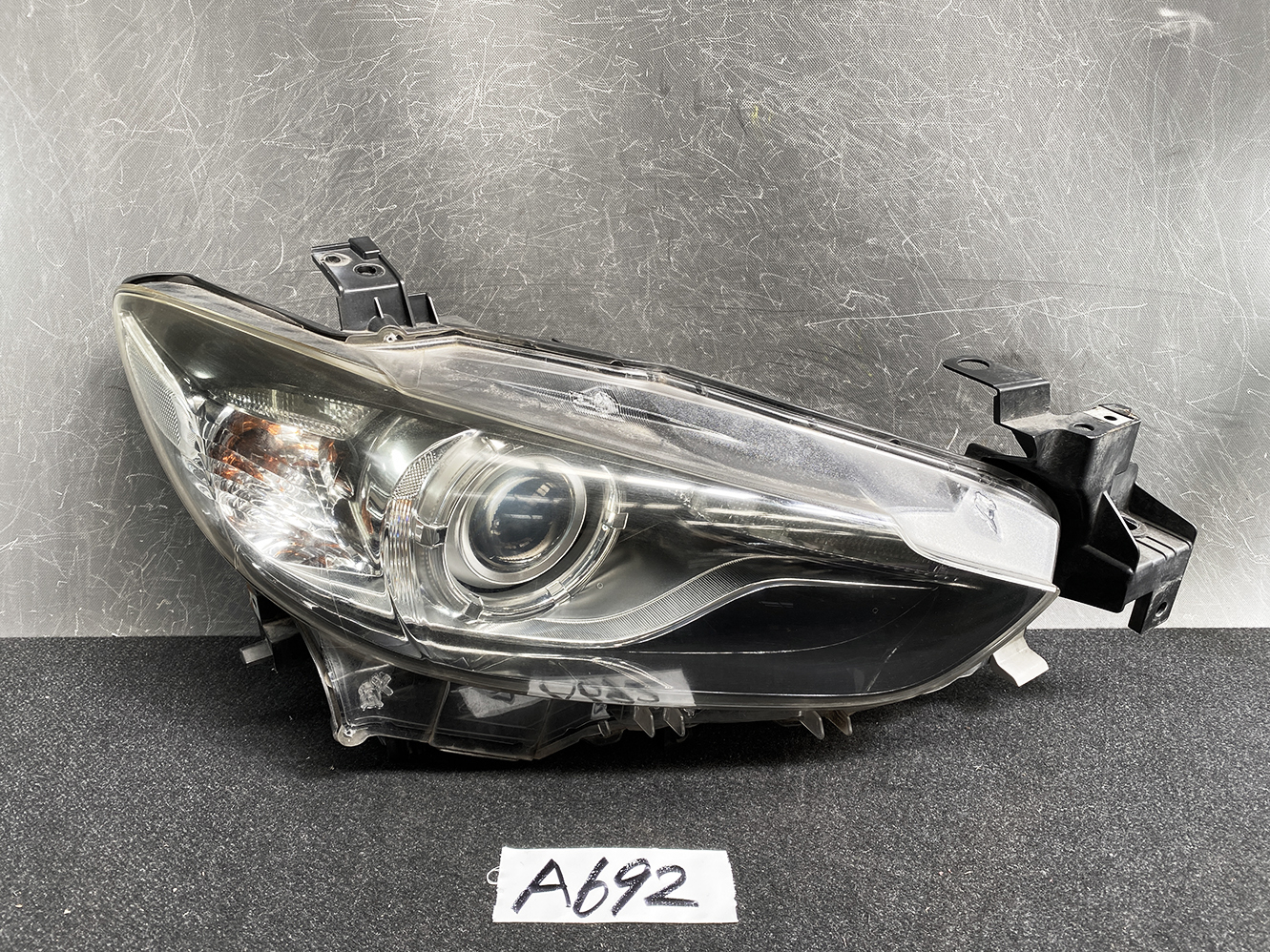 MAZDA 6 ATENZA GJ Genuine Headlight KOITO 100-41941 Right Side x1